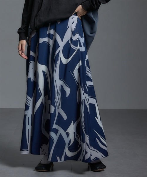 Soiunique（スワユニーク）の「裏あったか総アート柄フレアスカート ［Soiunique］（スカート・レディース・ネイビー系/ブラック系・M/L/LL）」の15枚目の写真