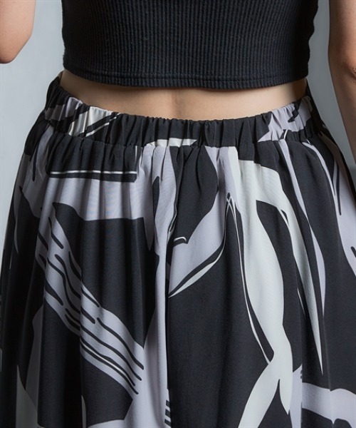 Soiunique（スワユニーク）の「裏あったか総アート柄フレアスカート ［Soiunique］（スカート・レディース・ネイビー系/ブラック系・M/L/LL）」の18枚目の写真