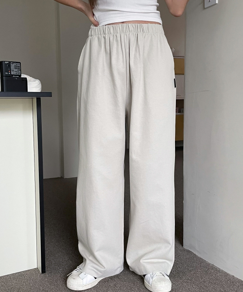 muahmuah（ムーアムーア）の「ワイドバンディングコットンパンツ[2色]（スウェットパンツ・レディース・ブラック/サンドベージュ/ライトグレー・FREE）」の13枚目の写真