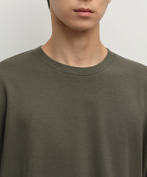MUSINSA STANDARD（ムシンサスタンダード）の「[ヒートタンダード] クルーネック長袖Tシャツ [ダスティカーキ]（Tシャツ/カットソー・メンズ・その他・X-LARGE/XX-LARGE/SMALL/MEDIUM/LARGE/XXX-LARGE）」の4枚目の写真