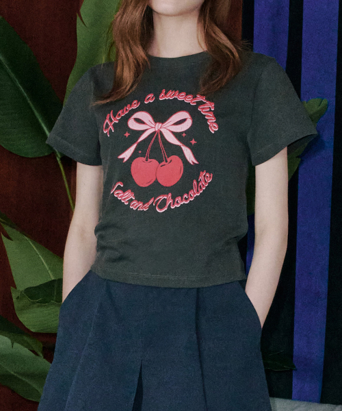 SALT AND CHOCOLATE（ソルトアンドチョコレート）の「[HAST] スウィートチェリークロップTシャツチャコール4W2521007（Tシャツ/カットソー・レディース・その他・FREE）」の2枚目の写真