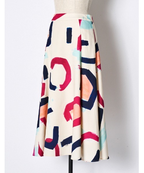RUMCHE(ラムシェ)の「"POPPIN" Art Print Skirt / POPPINアートプリントスカート(スカート・レディース・ネイビー/オフホワイト・SMALL/MEDIUM)」の5枚目の写真