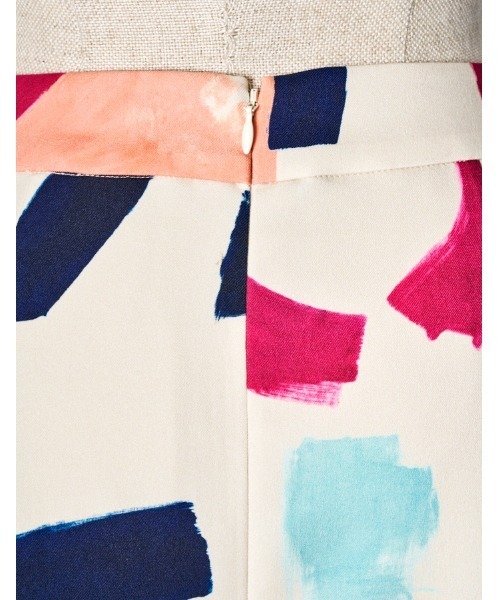 RUMCHE(ラムシェ)の「"POPPIN" Art Print Skirt / POPPINアートプリントスカート(スカート・レディース・ネイビー/オフホワイト・SMALL/MEDIUM)」の15枚目の写真