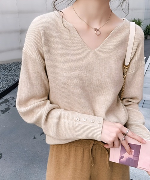 yuue' ( wear )(ユーイ)の「Vネックボタンリブニットトップス(ニット/セーター・レディース・ベージュ/ホワイト/ブラック・FREE)」の3枚目の写真