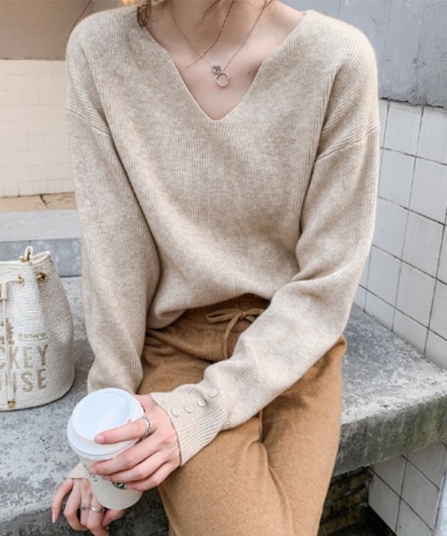 yuue' ( wear )(ユーイ)の「Vネックボタンリブニットトップス(ニット/セーター・レディース・ベージュ/ホワイト/ブラック・FREE)」の20枚目の写真