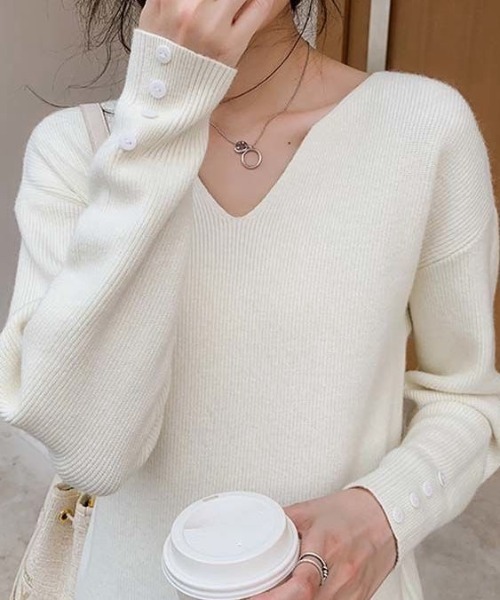 yuue' ( wear )(ユーイ)の「Vネックボタンリブニットトップス(ニット/セーター・レディース・ベージュ/ホワイト/ブラック・FREE)」の6枚目の写真