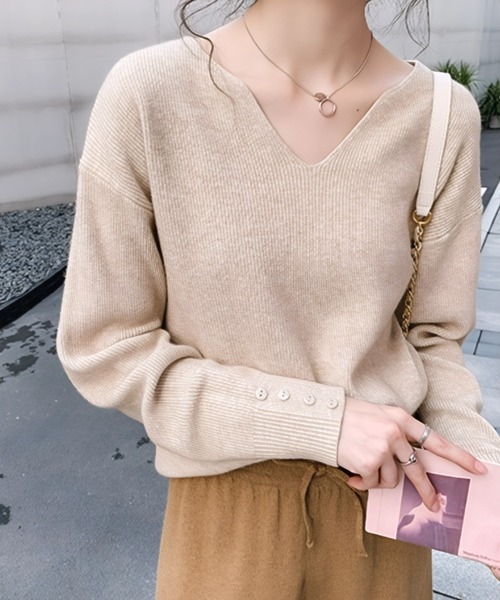 yuue' ( wear )(ユーイ)の「Vネックボタンリブニットトップス(ニット/セーター・レディース・ベージュ/ホワイト/ブラック・FREE)」の5枚目の写真