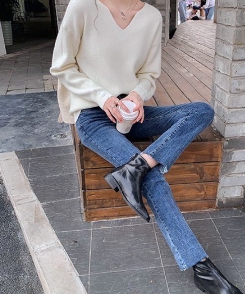 yuue' ( wear )(ユーイ)の「Vネックボタンリブニットトップス(ニット/セーター・レディース・ベージュ/ホワイト/ブラック・FREE)」の9枚目の写真