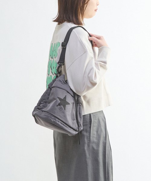 CONVERSE TOKYO（コンバーストウキョウ）の「NYLON BALLOON SHOULDER BAG（ショルダーバッグ・レディース・グレー/カーキ・FREE）」の14枚目の写真