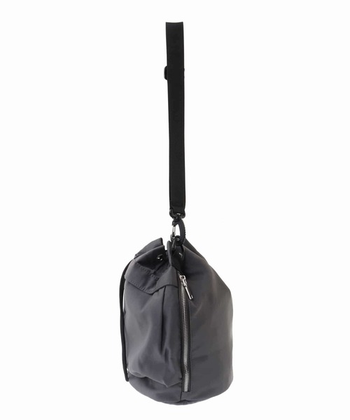 CONVERSE TOKYO（コンバーストウキョウ）の「NYLON BALLOON SHOULDER BAG（ショルダーバッグ・レディース・グレー/カーキ・FREE）」の10枚目の写真