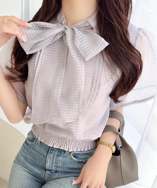 mily bilet(ミウィビレット)の「【mily bilet】着るだけで華やぐ♪大人ガーリーボウタイシアーチェックフレア袖ブラウス(半袖)(シャツ/ブラウス・レディース・アイボリー/ブラック/ブルー・X-LARGE/SMALL/MEDIUM/LARGE)」の6枚目の写真