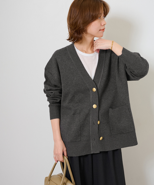 JOURNAL STANDARD relume(ジャーナルスタンダード レリューム)の「《追加2》コットンカシミヤミックスダブルニットVネックカーディガン(カーディガン/ボレロ・レディース・チャコールグレー/ブラウン/ネイビー・FREE)」の8枚目の写真