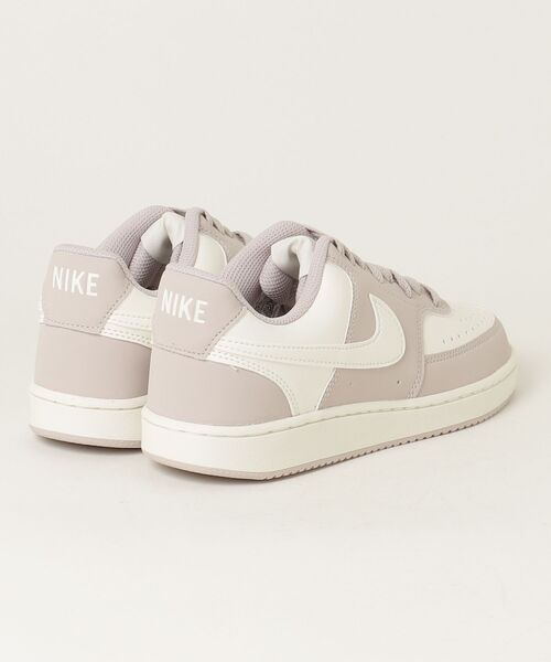 NIKE（ナイキ）の「ナイキ NIKE ナイキ  コ ート ビジョン LO P NBK（スニーカー・レディース・グレー・23.0cm/23.5cm/24.0cm/24.5cm/25.0cm）」の2枚目の写真