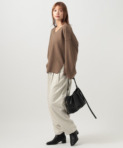 BAYFLOW(ベイフロー)の「ウールライクカットプルオーバー(Tシャツ/カットソー・レディース・アイボリー/ブラウン/ネイビー・FREE)」の4枚目の写真