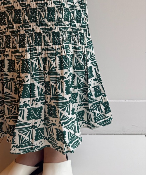 sara mallika（サラ マリカ）の「COTTON POPLIN SHIRRING SKIRT（スカート・レディース・ブラック/グリーン・FREE）」の6枚目の写真