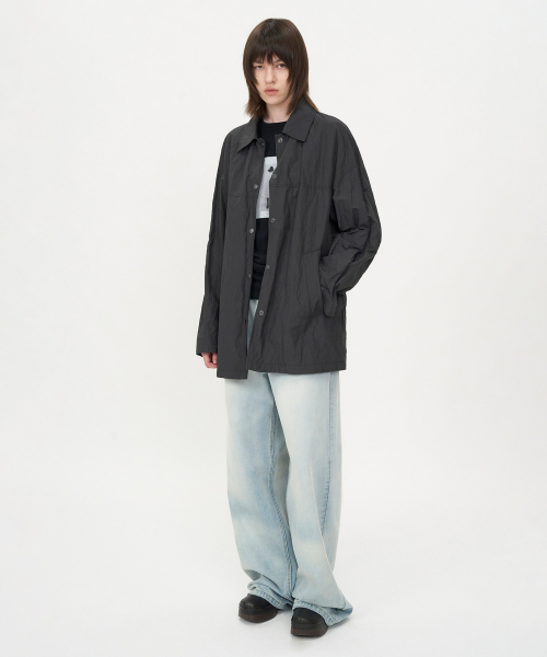 INSILENCE WOMEN（インサイレンスウーマン）の「リンクルオーバーサイズハーフトレンチBLACK（トレンチコート・レディース・その他・SMALL/MEDIUM/X-SMALL）」の4枚目の写真