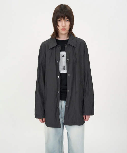 INSILENCE WOMEN（インサイレンスウーマン）の「リンクルオーバーサイズハーフトレンチBLACK（トレンチコート・レディース・その他・SMALL/MEDIUM/X-SMALL）」の6枚目の写真