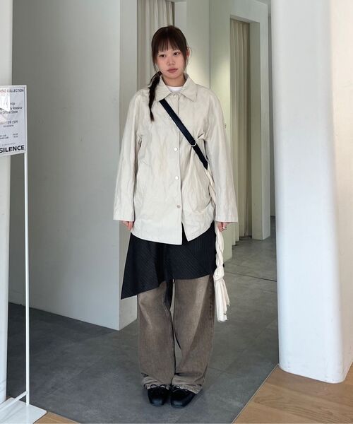 INSILENCE WOMEN（インサイレンスウーマン）の「リンクルオーバーサイズハーフトレンチBLACK（トレンチコート・レディース・その他・SMALL/MEDIUM/X-SMALL）」の3枚目の写真