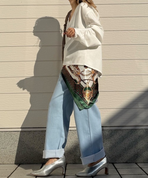 Q（キュー）の「ヨーロピアンサテンスカーフ（バンダナ/スカーフ・レディース・ネイビー/グリーン・ONE SIZE）」の5枚目の写真