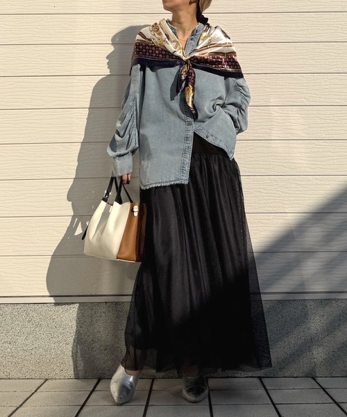 Q（キュー）の「ヨーロピアンサテンスカーフ（バンダナ/スカーフ・レディース・ネイビー/グリーン・ONE SIZE）」の13枚目の写真