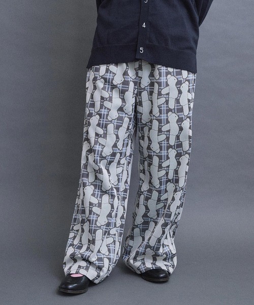 I am I in fact...（アイアムアイインファクト）の「BEAR PATTERN JQ パンツ（その他パンツ・レディース・グレー/ベージュ・FREE）」の2枚目の写真