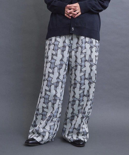 I am I in fact...（アイアムアイインファクト）の「BEAR PATTERN JQ パンツ（その他パンツ・レディース・グレー/ベージュ・FREE）」の4枚目の写真