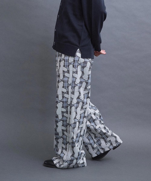 I am I in fact...（アイアムアイインファクト）の「BEAR PATTERN JQ パンツ（その他パンツ・レディース・グレー/ベージュ・FREE）」の5枚目の写真