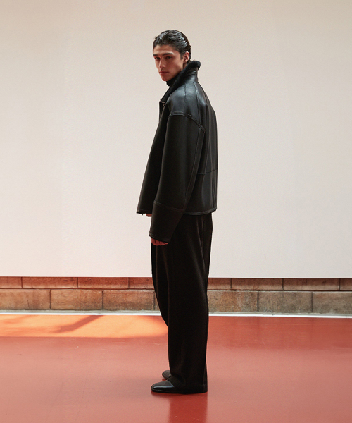 VERDEMAR(ベルデマール)の「Shearling Buckle Jacket_Black(ムートンコート・メンズ・その他・SMALL/MEDIUM/LARGE)」の3枚目の写真
