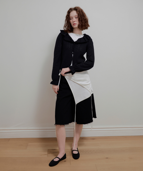 AOPT(アオプト)の「COTTON WIDE BERMUDA PANTS - BLACK(その他パンツ・レディース・その他・SMALL/MEDIUM)」の2枚目の写真