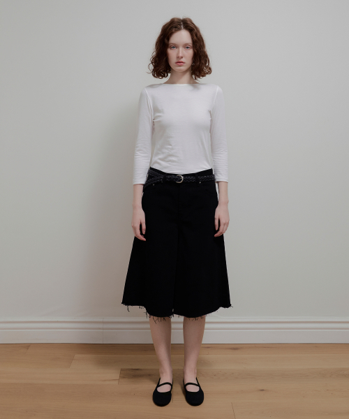 AOPT(アオプト)の「COTTON WIDE BERMUDA PANTS - BLACK(その他パンツ・レディース・その他・SMALL/MEDIUM)」の3枚目の写真