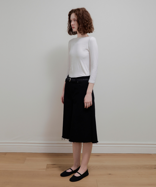 AOPT(アオプト)の「COTTON WIDE BERMUDA PANTS - BLACK(その他パンツ・レディース・その他・SMALL/MEDIUM)」の4枚目の写真