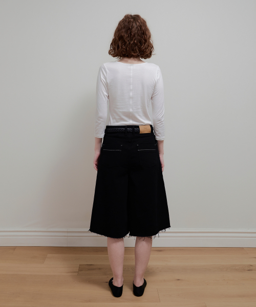 AOPT(アオプト)の「COTTON WIDE BERMUDA PANTS - BLACK(その他パンツ・レディース・その他・SMALL/MEDIUM)」の5枚目の写真