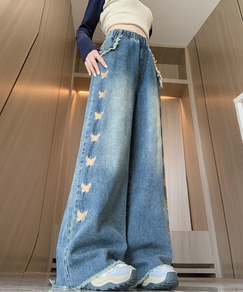 AMAJI(アマジ)の「バタフライ刺繍フリンジワイドデニムパンツ(デニムパンツ・レディース・ブルー・X-LARGE/LARGE/MEDIUM)」の7枚目の写真