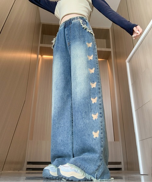 AMAJI(アマジ)の「バタフライ刺繍フリンジワイドデニムパンツ(デニムパンツ・レディース・ブルー・X-LARGE/LARGE/MEDIUM)」の8枚目の写真