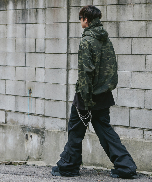 ROARINGRAD（ロアリングラド）の「フレアカーゴパンツ カーキ（その他パンツ・メンズ・その他・MEDIUM）」の6枚目の写真