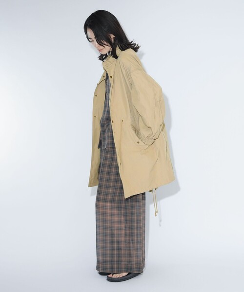 maturely(マチュアリー)の「【8/6再値下げ】maturely / メモリー ツイル ミリタリー コート(ミリタリージャケット・レディース・ベージュ/オリーブ・0/1)」の5枚目の写真