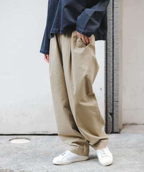 FORK&SPOON（フォークアンドスプーン）の「FORK&SPOON　コットンツイルカーブパンツ（その他パンツ・レディース・ブラック/アイボリー/ベージュ・2/1）」の18枚目の写真