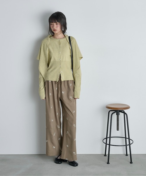 THE YOn（ザヨン）の「エンブロイダリーフローラルシャツイージーパンツ（その他パンツ・レディース・チャコールグレー/ベージュ・FREE）」の21枚目の写真