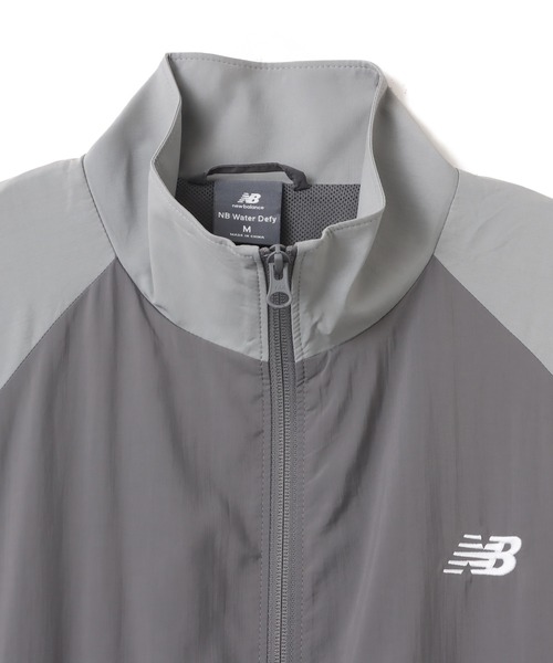 atmos（アトモス）の「New Balance Sport Legacy Woven Jacket / ニューバランス スポーツレガシージャケット（その他アウター・メンズ・グレー・S/M/L/XL）」の2枚目の写真