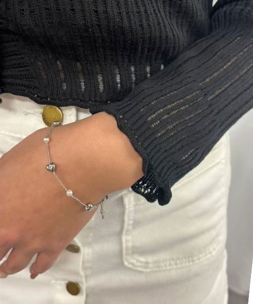 Lots of Love（ロッツオブラブ）の「【2026SS】Vネックショートカーディガン（Tシャツ/カットソー・レディース・ブラック/ブルー/ホワイト・FREE）」の4枚目の写真