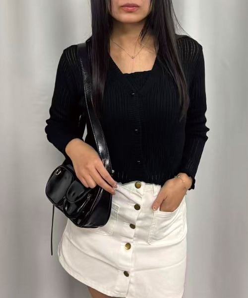 Lots of Love（ロッツオブラブ）の「【2026SS】Vネックショートカーディガン（Tシャツ/カットソー・レディース・ブラック/ブルー/ホワイト・FREE）」の5枚目の写真