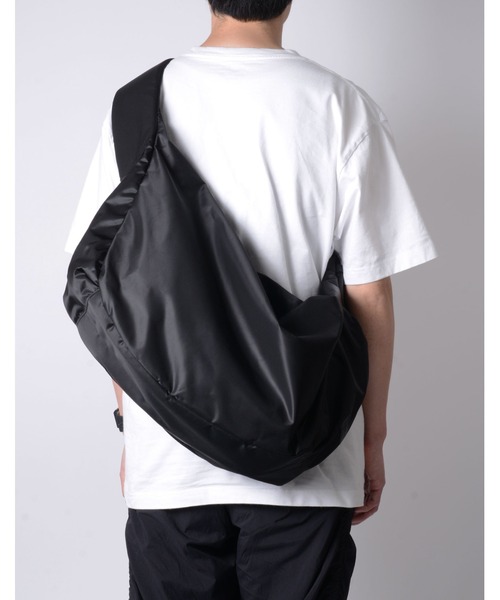 master-piece(マスターピース)の「master-piece / Ark Solid ショルダーバッグ L / No.224060-s(ショルダーバッグ・メンズ・ネイビー/ブラック/カーキ・FREE)」の21枚目の写真