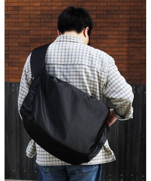 master-piece(マスターピース)の「master-piece / Ark Solid ショルダーバッグ L / No.224060-s(ショルダーバッグ・メンズ・ネイビー/ブラック/カーキ・FREE)」の14枚目の写真
