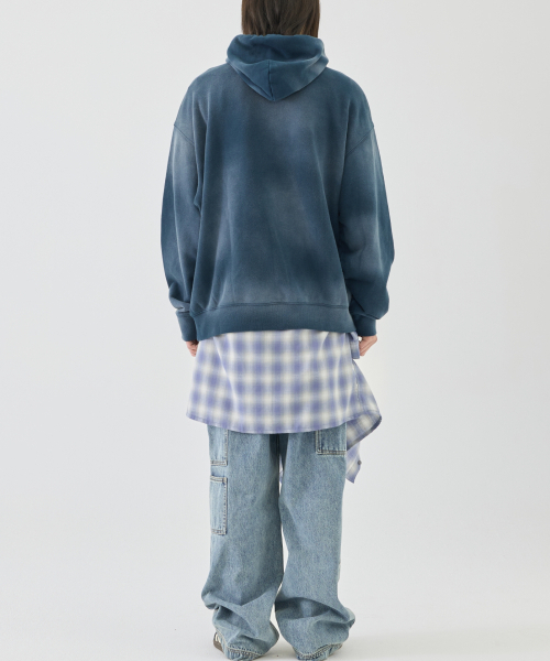 eastserviceshop（イーストサービスショップ）の「Mini Logo Dyed Hoodie - Washed Navy（パーカー・レディース・ネイビー・SMALL/MEDIUM）」の6枚目の写真