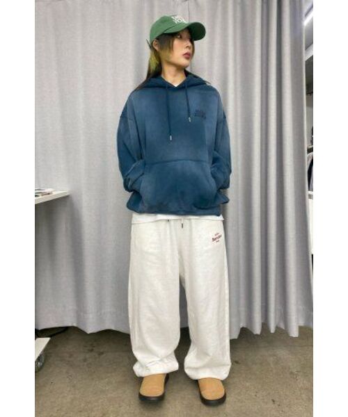 eastserviceshop（イーストサービスショップ）の「Mini Logo Dyed Hoodie - Washed Navy（パーカー・レディース・ネイビー・SMALL/MEDIUM）」の10枚目の写真