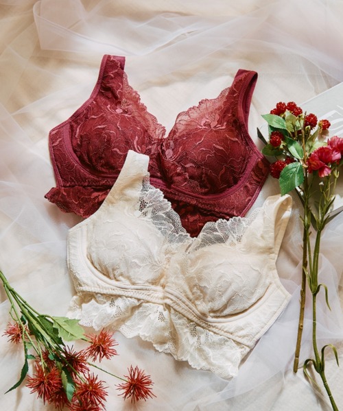 northerly（ノーザリー）の「毎日らくちん、楽しくバストケアもちもちナイトブラ【ナイト＆ディブラ】フロントホック無し（ナイトブラ・レディース・ホワイト/バーガンディー・MEDIUM/X-LARGE/LARGE）」の3枚目の写真