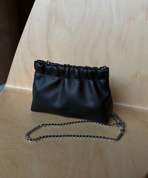 CAPRICIEUX LE'MAGE（カプリシューレマージュ）の「チェーンギャザーポーチバッグ（ショルダーバッグ・レディース・ブラック/ホワイト系その他/ベージュ・FREE）」の13枚目の写真