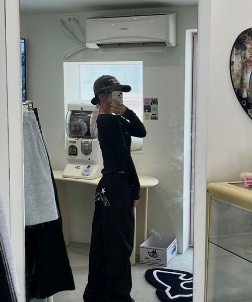 ITZAVIBE(イッザバイブ)の「LETTERING CHINO PANTS - WHITE(その他パンツ・レディース・その他・ONE SIZE)」の8枚目の写真