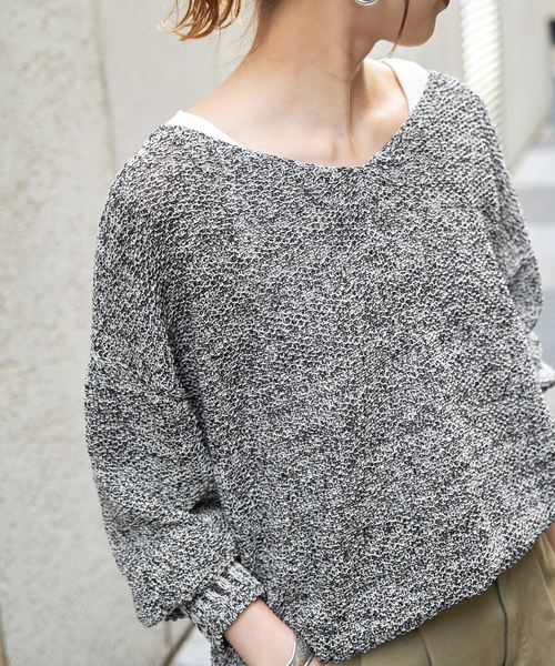 Spick & Span（スピックアンドスパン）の「《WEB限定カラー有り / 追加》ペーパーヤーン2WAYルーズプルオーバー（ニット/セーター・レディース・マルチ/アイボリー/ピンク/ネイビー・FREE）」の5枚目の写真