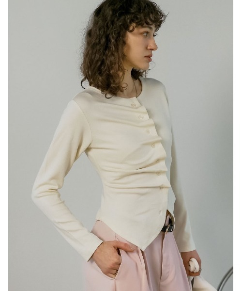 Re:EDIT（リエディ）の「[2026S/S COLLECTION]アシンメトリーフリルカットソー（カーディガン/ボレロ・レディース・チャコールグレー/ブラック/アイボリー/イエロー・MEDIUM/LARGE）」の19枚目の写真
